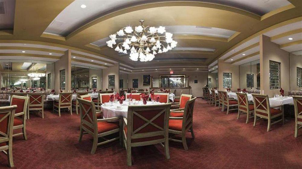 Crowne Plaza Pensacola Grand Hotell Exteriör bild