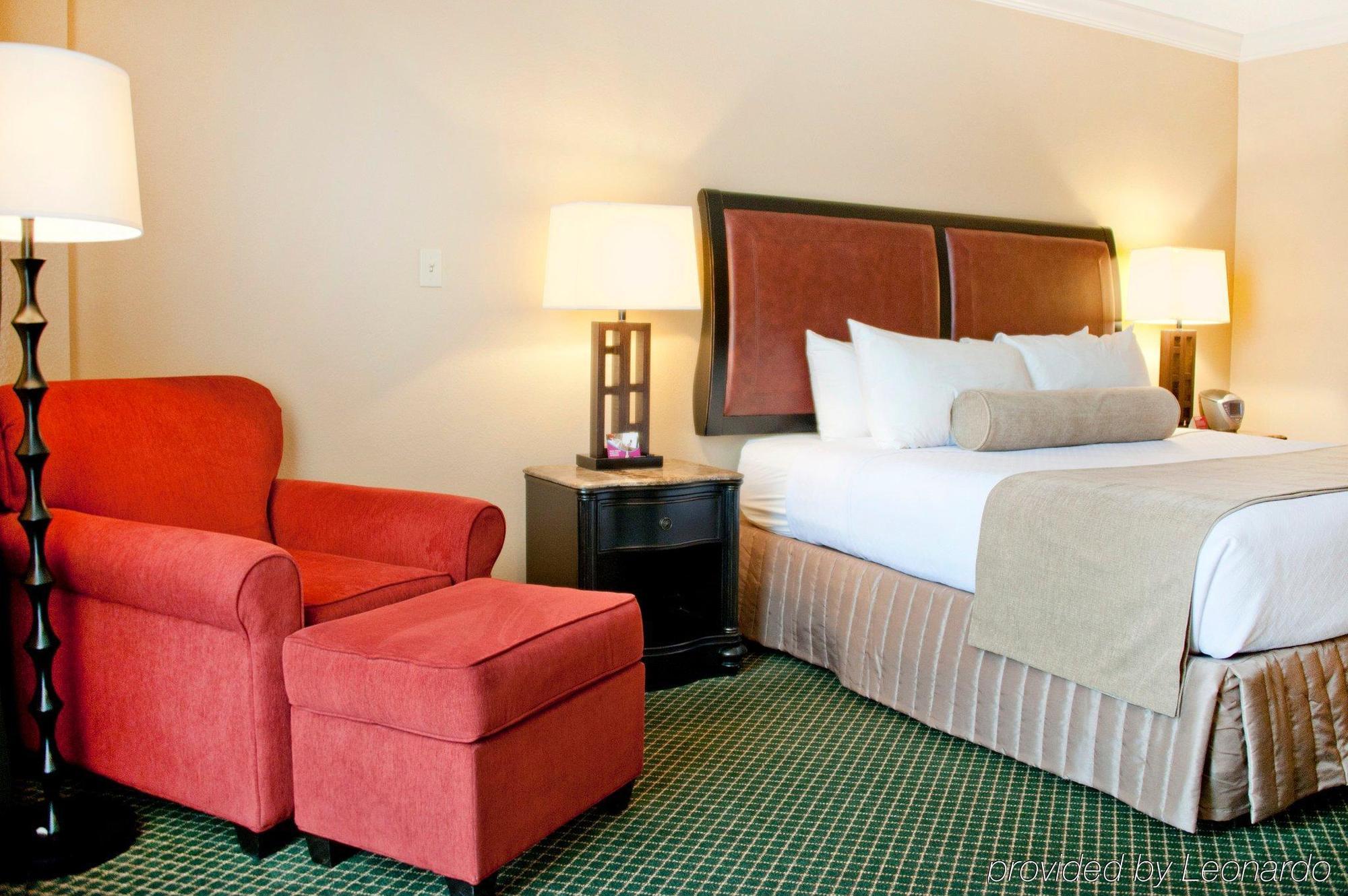 Crowne Plaza Pensacola Grand Hotell Exteriör bild