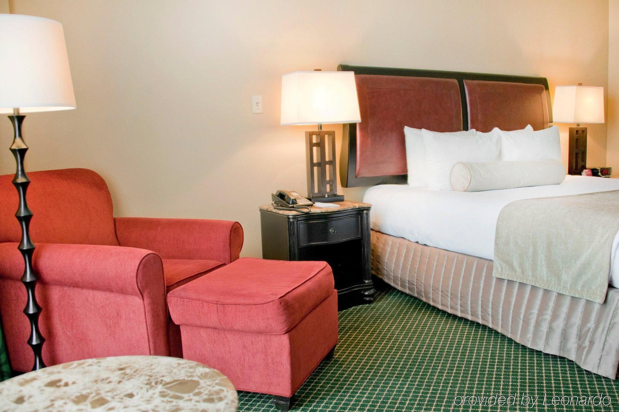 Crowne Plaza Pensacola Grand Hotell Exteriör bild
