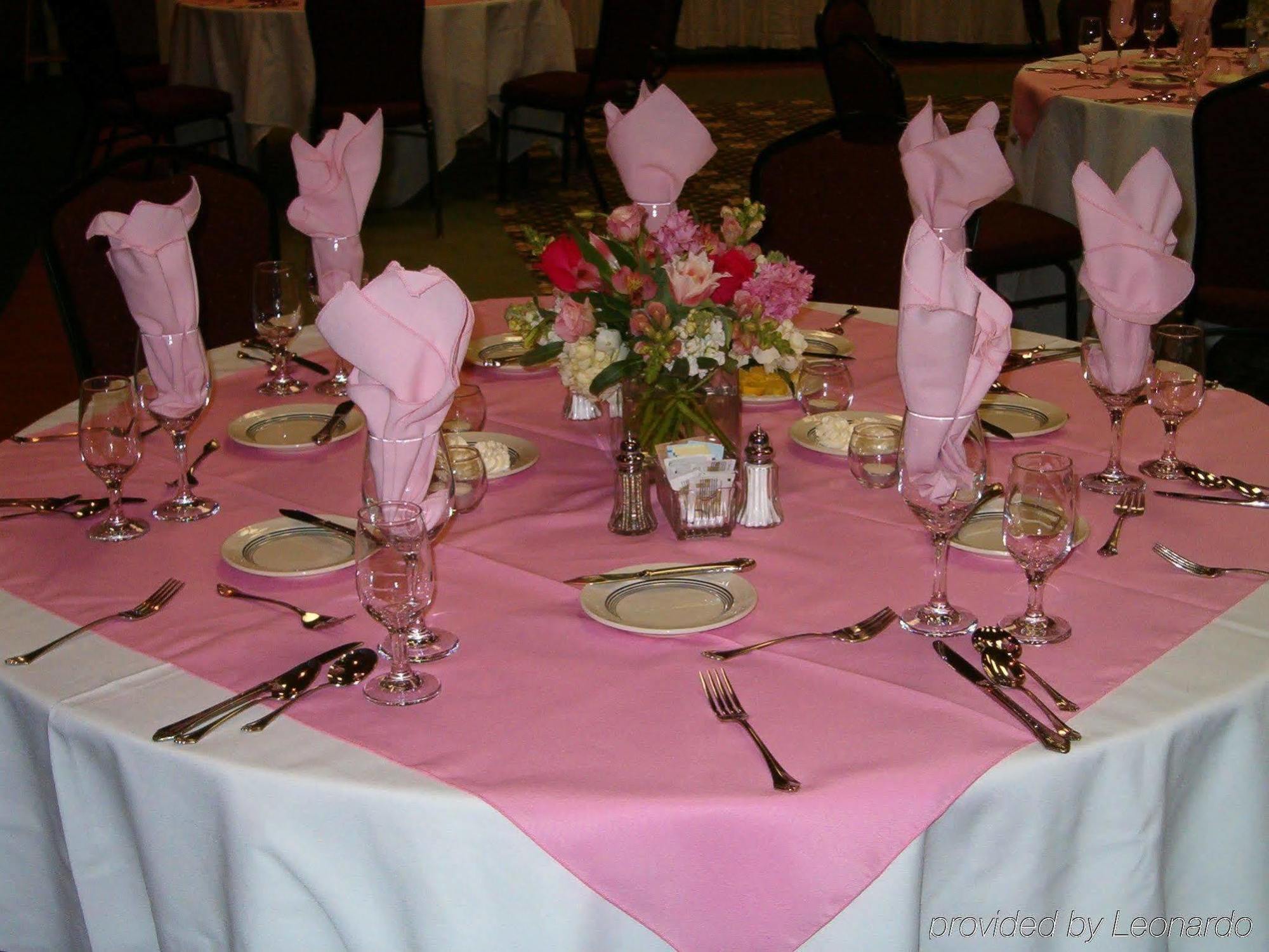 Crowne Plaza Pensacola Grand Hotell Restaurang bild